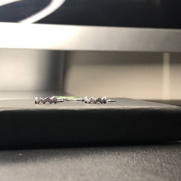 3/$20 925 sterling silver sparkly threader earring - Picture 3 of 7